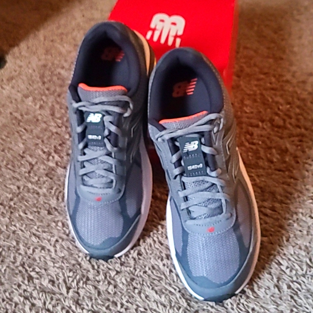 New Balance 1540v3 Woman's Gray Running Shoes.Size 10.5.,med width. - Picture 3 of 10